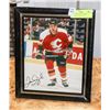 Image 1 : #24 JAROME IGINLA  SIGNED CALGARY FLAMES 8 X 10"