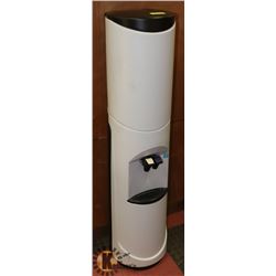 BALTIK HOT/COLD WATER DISPENSER