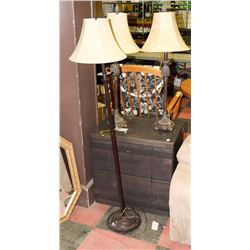 SET OF 3 LAMPS - 1 FLOOR AND 2 TABLE.