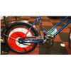 Image 2 : VINTAGE CCM GIRLS 20" BLUE SIDEWALK CENTRE STAND