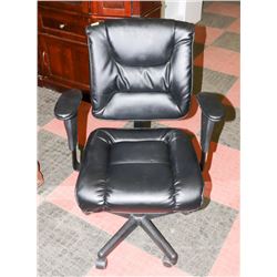 ROLLING OFFICE CHAIR