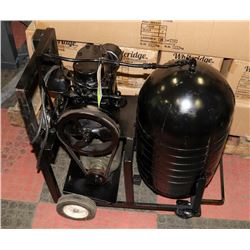 VINTAGE AIR COMPRESSOR (WORKS).