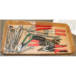 FLAT OF ASSORTED TOOLS