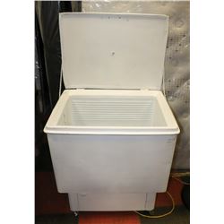 ROLLING CHEST DEEP FREEZE