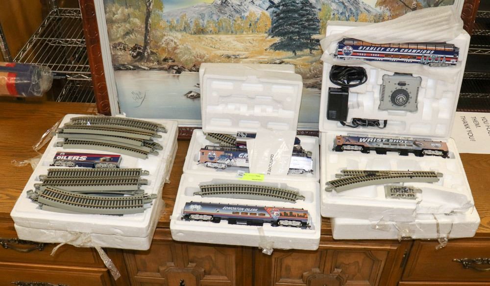 OILERS COLLECTIBLE TRAIN SET BY BACHMAN