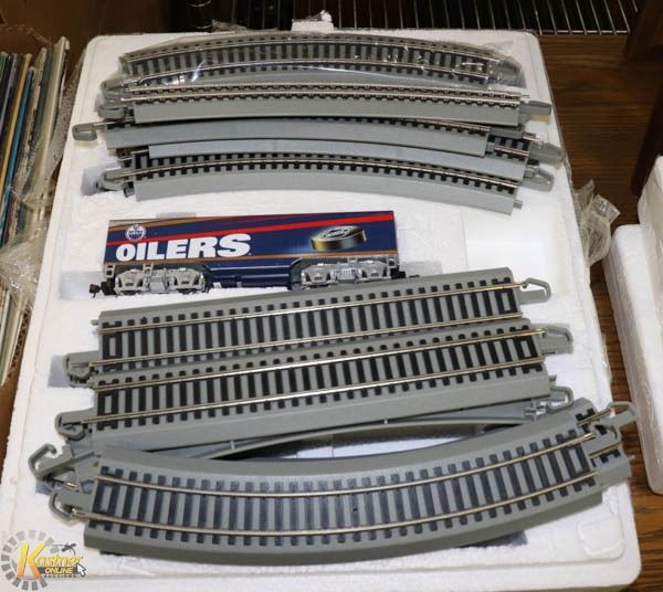 OILERS COLLECTIBLE TRAIN SET BY BACHMAN