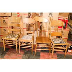 SET OF 4 VINTAGE WOODEN CHAIRS.