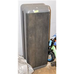 PAIR OF EXCERISE STEPS