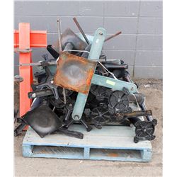 PALLET OF METAL TABLE BASES