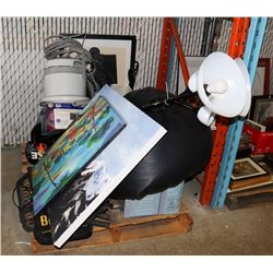 PALLET WITH LAMPS, PICTURES, METAL TABLE, BISSEL