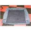 Image 1 : LARGE DOG BED