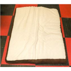 LARGE DOG BED