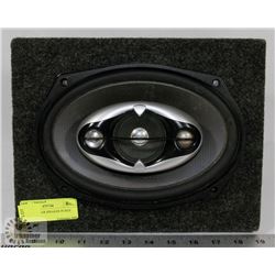 KENWOOD CAR SPEAKER IN BOX