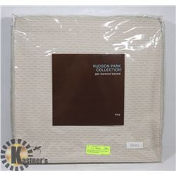 NEW HUDSON PARK COLLECTION CHEVRON BLANKET