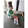Image 1 : 3 Christmas Yard Decorations - Snowman is 43" Tall