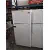 Image 1 : Fridgidaire Refrigerator with Top Freezer -Working