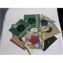 The Beatles "Love Me Do" Record Parlophone 45-R 4949 mono UK 1st pressing red label plus nine other 