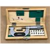 Image 2 : FOWLER 1"-2" .001" THREAD MICROMETER W/ 6 ANVIL SET