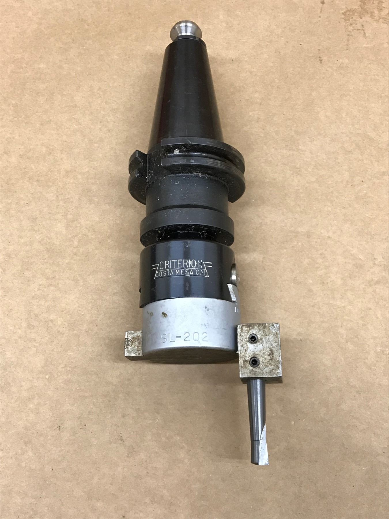 CRITERION MISC. BORING HEAD W/ CB2CV40 CAT 40 TOOL HOLDER