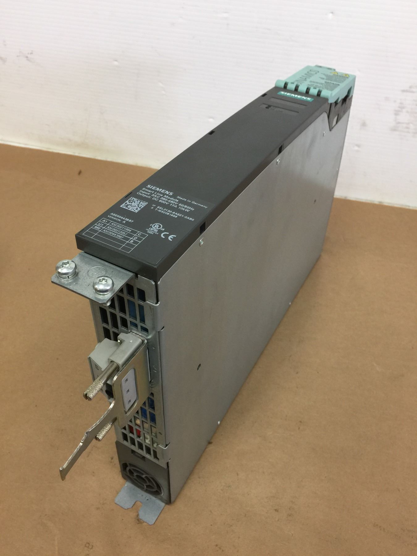 Siemens 1P 6SL3130-6AE21-0AB0 Smart Line Module