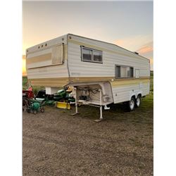 1974 Vickes Fifth Wheel 20 Ft