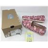Image 1 : Ladies Toms Shoes- Classic Pink Lips Size 5.5