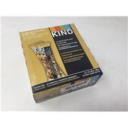Lot of Kind Almond, Caramel & Sea Salt Bars (12 x 40g)