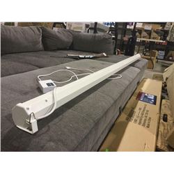 HD Projection Screen w/ Remote