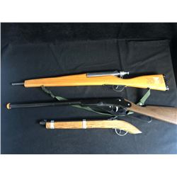 TOY GUN & RIFLES LOT