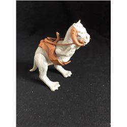 VINTAGE STAR WARS FIGURE TAUNTAUN (SPLIT BELLY)