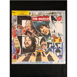 THE BEATLES VINYL RECORD (ANTHOLOGY 3)