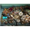Image 2 : Small Vintage Jewelry Box Filled with Vintage Jewelry
