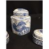 Image 2 : 4 Pieces of Chinese Blue and White Porcelain