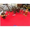 Image 1 : Home Décor Lot. Vintage Cups, 2 Wooden Vases and a Wooden Hippo