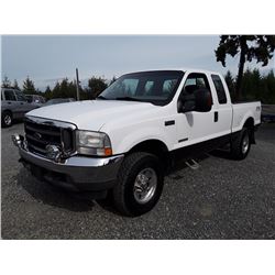 G1 --  2004 FORD F250 Ext Cab 4x4, White , 254585  KM's