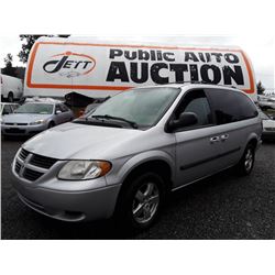 N1 --  2005 DODGE GRAND CARAVAN SE , Silver , 250663  KM's