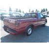 Image 3 : F6 --  2001 GMC SONOMA , Red , 239186  KM's