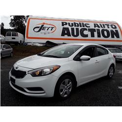 D1 --  2014 KIA FORTE LX  , White , 129636  KM's