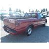 Image 3 : F6 --  2001 GMC SONOMA , Red , 239186  KM's