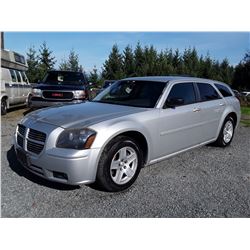 A12B --  2005 DODGE MAGNUM SXT  , Silver , 204639  KM's  NO RESERVE 