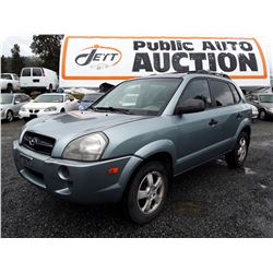 M2 --  2006 HYUNDAI TUCSON GL SUV, GREEN, 205,916 MILES