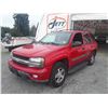Image 1 : N2 --  2002 CHEVROLET TRAILBLAZER SUV, RED, 321,729 KMS