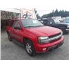 Image 2 : N2 --  2002 CHEVROLET TRAILBLAZER SUV, RED, 321,729 KMS