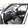Image 7 : P2 --  2006 FORD ESCAPE XLT  , White , 218874  KM's