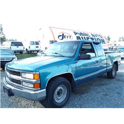 A12B --  1997 CHEVROLET C1500 EXT CAB , Green , 306939  KM's "NO RESERVE"