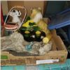 Image 2 : LOT OF GARDEN DECOR, FIGURES, SOLAR LAMPS, BASKET OF RUGS, TOTES, AND FANS