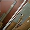 Image 4 : METAL AND CHROME WALL HANGER SYSTEM