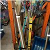 Image 2 : BUNDLE OF SHOVELS, BROOMS, AND MOPS