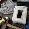 Image 1 : CONCRETE BEAR PAW PLAQUE AND CONCRETE CAPS