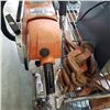 Image 2 : STIHL 028 AV GAS CHAINSAW AND 2 LOAD CINCHES